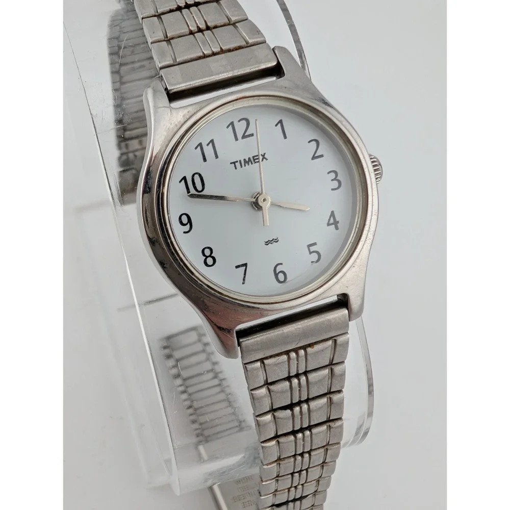 Timex‎ Watch Women 24mm Silver Case Easy Reader Adjustable Band- New Battery